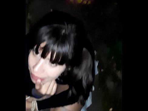 ❤️ Di jalan penis bengkak dengan imbalan permen Video sialan pada kami