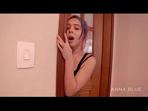 ❤️ Aku kembali pada saudaraku. Saya berhubungan seks dengan pacarnya. pembalasan lesbian. Video sialan pada kami