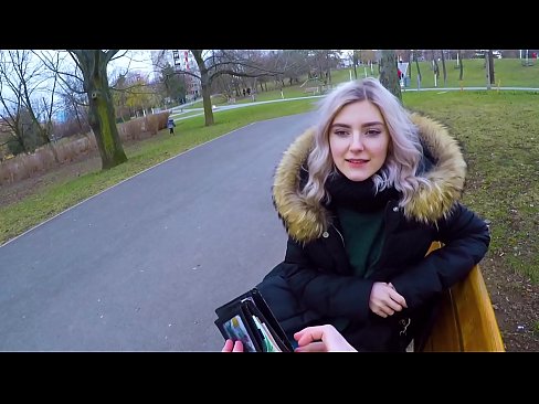 ❤️ Menelan air mani panas orang asing demi uang - blowjob di taman oleh Eva Elfie Video sialan pada kami